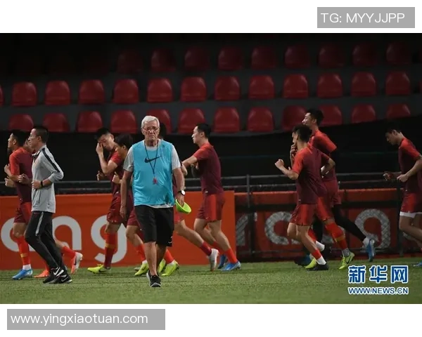 足球明星携手发起纸巾挑战引发全民参与热潮助力环保行动